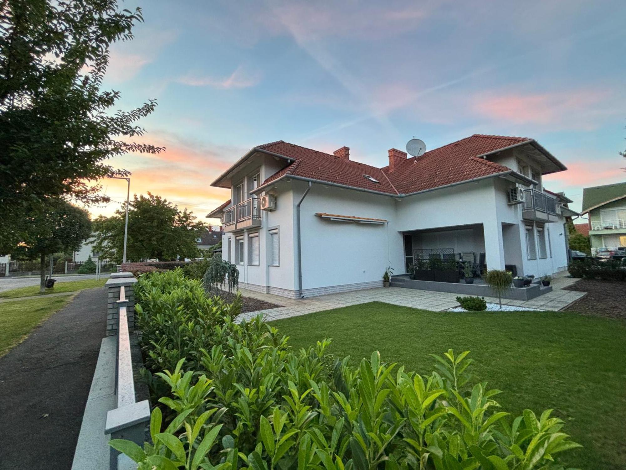 Villa Tara Bük Exterior foto